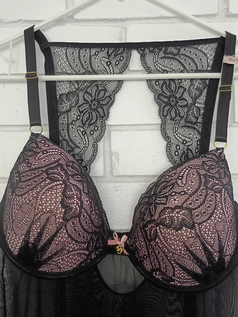 Daisy Fuentes Black & Pink Lace Babydoll Chemise Size 1X Adjustable Straps & Bra